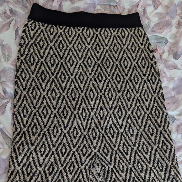 Chic MOTF Wool-Mix Geo Pattern Knit Skirt - Picture 4 of 10